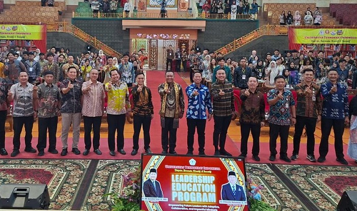 Wabup Pesawaran Antonius Muhammad Ali Dorong 400 Mahasiswa Jadi Pemimpin Adaptif dan Berintegritas