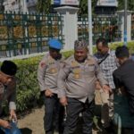Wakapolda Aceh Pimpin Personel Bersihkan Masjid Raya Baiturrahman