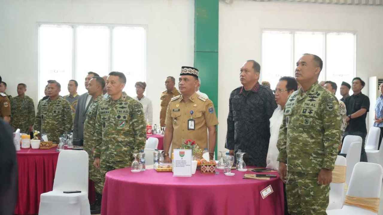 Wali Kota Metro menghadiri HUT ke-1 Kodam XXI Radin Inten.