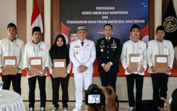 Peringati HUT RI Ke – 81, Walikota Metro Hadiri Pemberian Remisi 244 warga Binaan