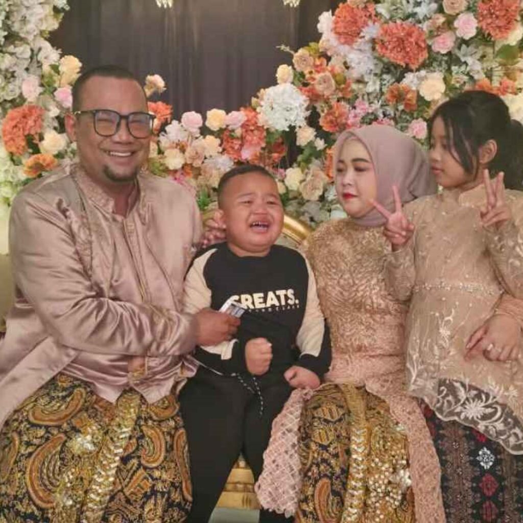 AMKI Sukabumi Raya Sampaikan Ucapan Selamat atas Khitanan Putra Sandi Suwandi