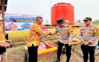 Atasi Kekeringan, Polres Ketapang Bangun dan Serahkan Sumur Bor
