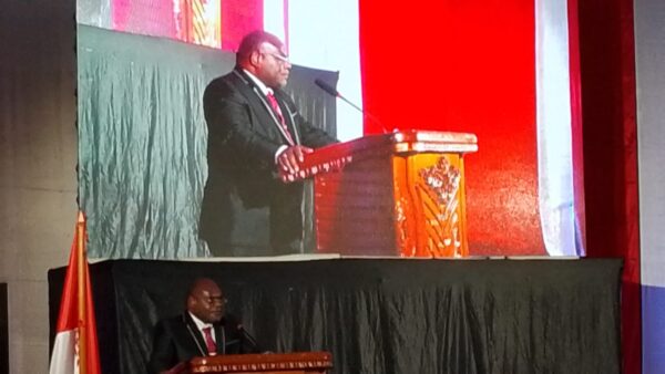 Gubernur Papua Tengah Dorong Penguatan Ekonomi Lokal, Soroti Ketergantungan pada Tambang