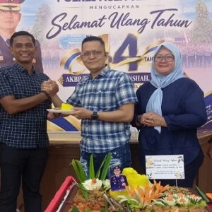 HUT ke-44 Kapolres Aceh Selatan, Kodim 0107 Beri Kejutan Tumpeng