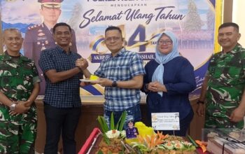HUT ke-44 Kapolres Aceh Selatan, Kodim 0107 Beri Kejutan Tumpeng