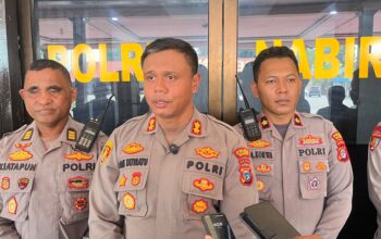 Kapolres Nabire Salurkan Bantuan Sembako untuk 200 Warga Suku Dani