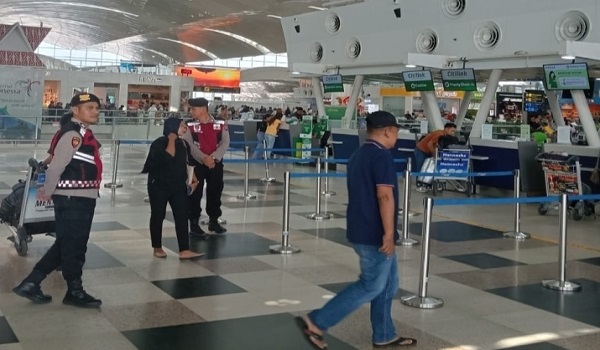Kapolresta Deli Serdang Pantau Kualanamu