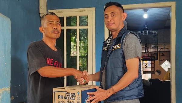 Kasihumas Polres Lebak Takziah ke Keluarga Bagus Khoirunas