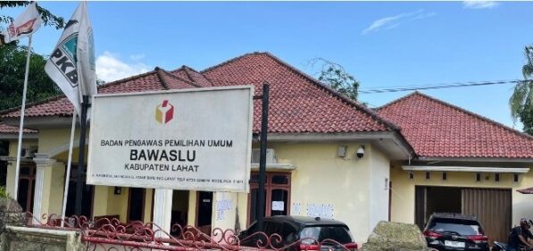 Kejari Lahat Periksa Kontraktor CV Lintang Gema Mandiri Terkait Dugaan Korupsi Dana Hibah Bawaslu Rp6,3 Miliar