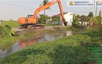 Kementerian PU Normalisasi Saluran Tambun