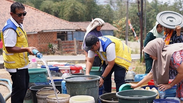Kementerian PU Salurkan 286 Ribu Liter Air Bersih ke 10 Daerah di Jawa Barat