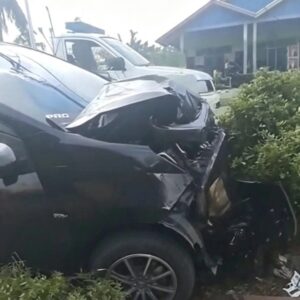 Mobil Korwil BGN Nabire Tabrak Tiang Listrik di Kalibobo, Pengemudi Masih Menunggu Pemeriksaan