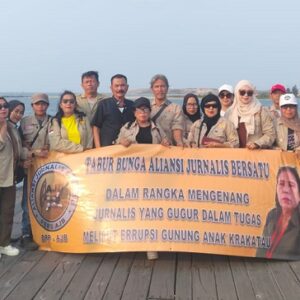 Operasi SAR Dihentikan, AJB Gelar Tabur Bunga untuk 5 Jurnalis dan 3 Awak Kapal