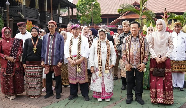 Pameran Kayu Ara di TMII Dibuka, Pemprov Lampung Dorong Pelestarian Arsitektur dan Budaya