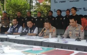 Polres Jakarta Barat Bongkar Pabrik Oli Palsu di Cengkareng