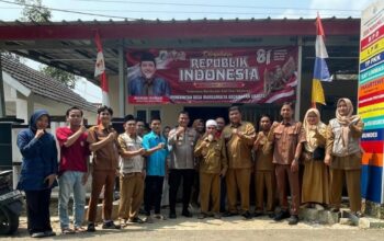 Sambangi Pemdes Margamulya, Kapolsek Cileles Ajak Warga Perkuat Kamtibmas dan Waspadai Hoaks