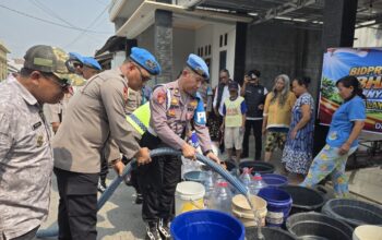 Sambut HUT ke-24 Propam Polri, Bidpropam Polda Jateng Salurkan 51 Ribu Liter Air Bersih di Demak