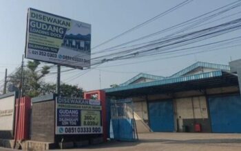 Tiang Reklame di Depan Pergudangan Kamal Disorot, Status Izin dan Pajak Dipertanyakan