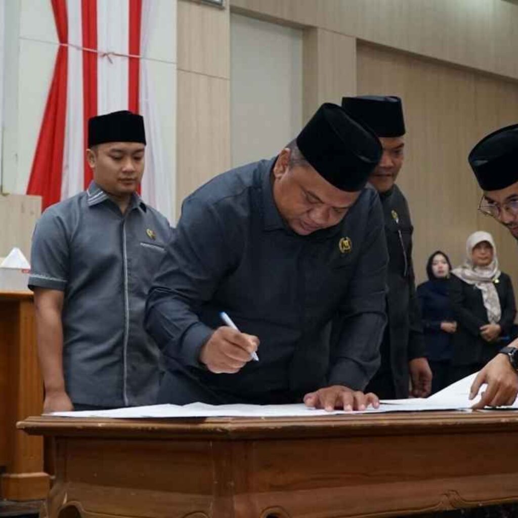 APBD Kabupaten Sukabumi Disepakati, Dana Daerah Bertambah Rp89 Miliar