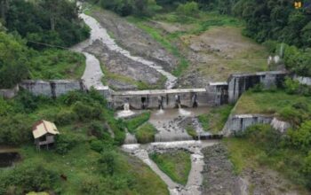 Kementerian PU memeriksa Sabo Dam untuk antisipasi lahar dingin Gunung Sinabung.