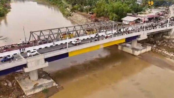 Jembatan Duplikasi Krueng Tingkeum di Kabupaten Bireuen, Aceh, resmi beroperasi sebagai jalur Lintas Timur Aceh–Sumatera Utara.