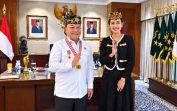 Jenderal Dudung menerima kunjungan Majelis Adat Sunda membahas hukum adat dan budaya Sunda.