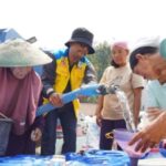 Distribusi air bersih Kementerian PU untuk masyarakat terdampak kekeringan.