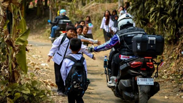 anja Rider Community (MRC) saat melakukan touring adventure menjelajahi berbagai destinasi wisata di Jawa Barat dan Banten.