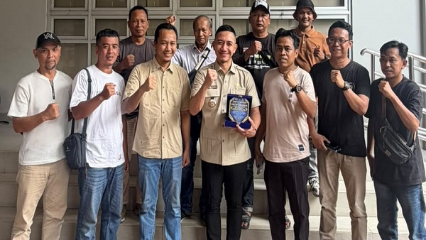 Bupati Lebak Hasbi Terima Penghargaan Peduli Infrastruktur 2026 dari Pokja Wartawan