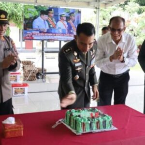 HUT ke-81 TNI, Polresta Deli Serdang Beri Surprise dan Perkuat Sinergitas TNI-Polri