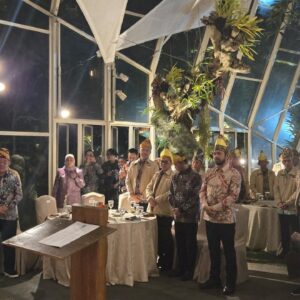 Hujan Turun di Kalimantan Selatan, Paman Birin Ajak Peserta Pra Kongres KBB Sa-dunia Sujud Syukur