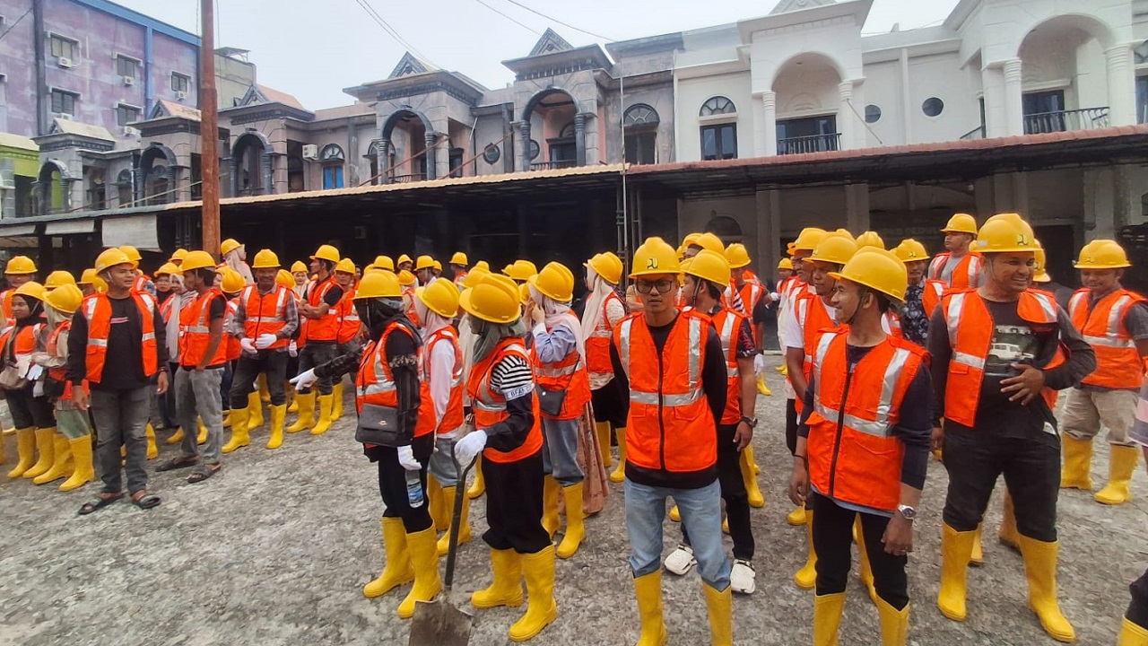 Kementerian PU Bina 41.824 Tenaga Kerja Konstruksi