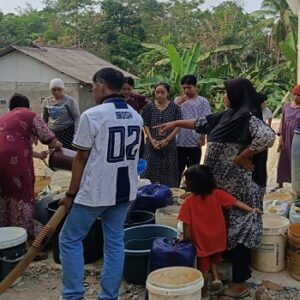 Krisis Air Banten, PTPN IV PalmCo Salurkan 101 Ribu Liter Air untuk 15 Desa