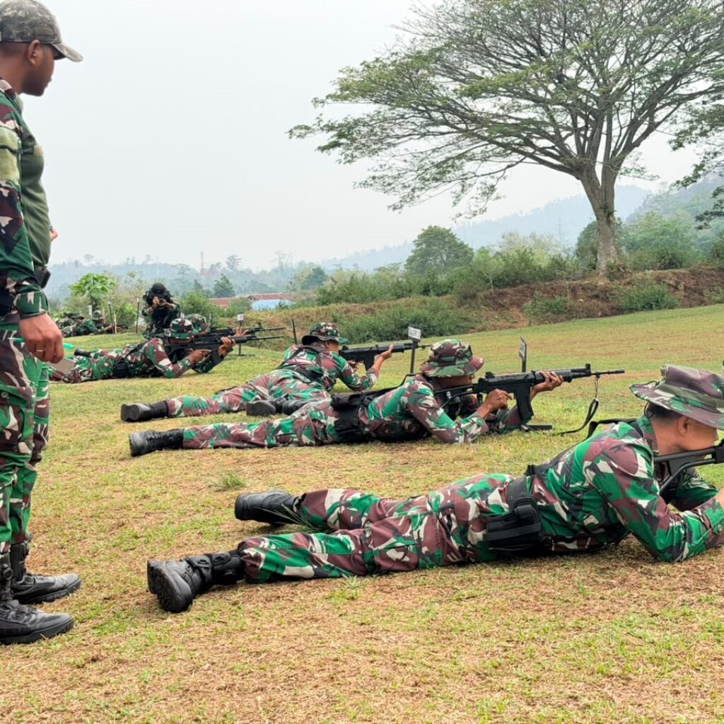 Lomba Menembak HUT ke-81 TNI Digelar di Nabire, Prajurit Asah Ketepatan dan Konsentrasi