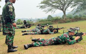 Lomba Menembak HUT ke-81 TNI Digelar di Nabire, Prajurit Asah Ketepatan dan Konsentrasi