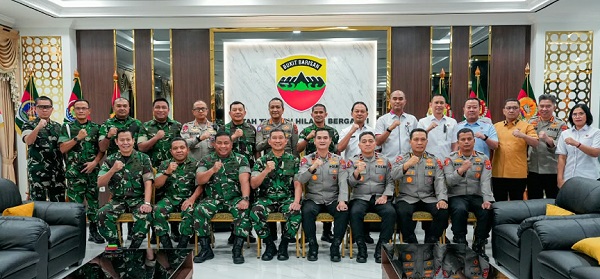Perkuat Soliditas TNI-Polri