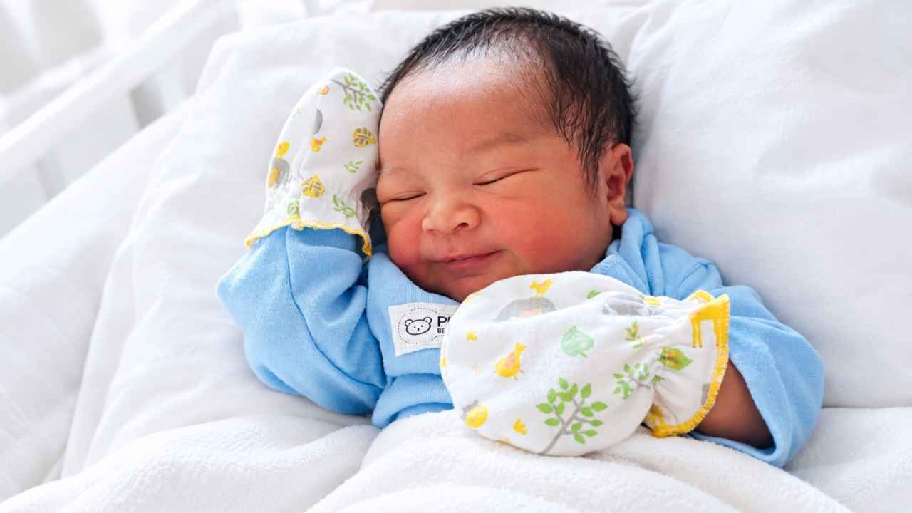 Ilustrasi bayi yang melambangkan harapan baru bagi keluarga Ketua AMKI Sukabumi Raya.