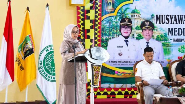 Bupati Ela Siti Nuryamah membuka Musda V MUI Lampung Timur.