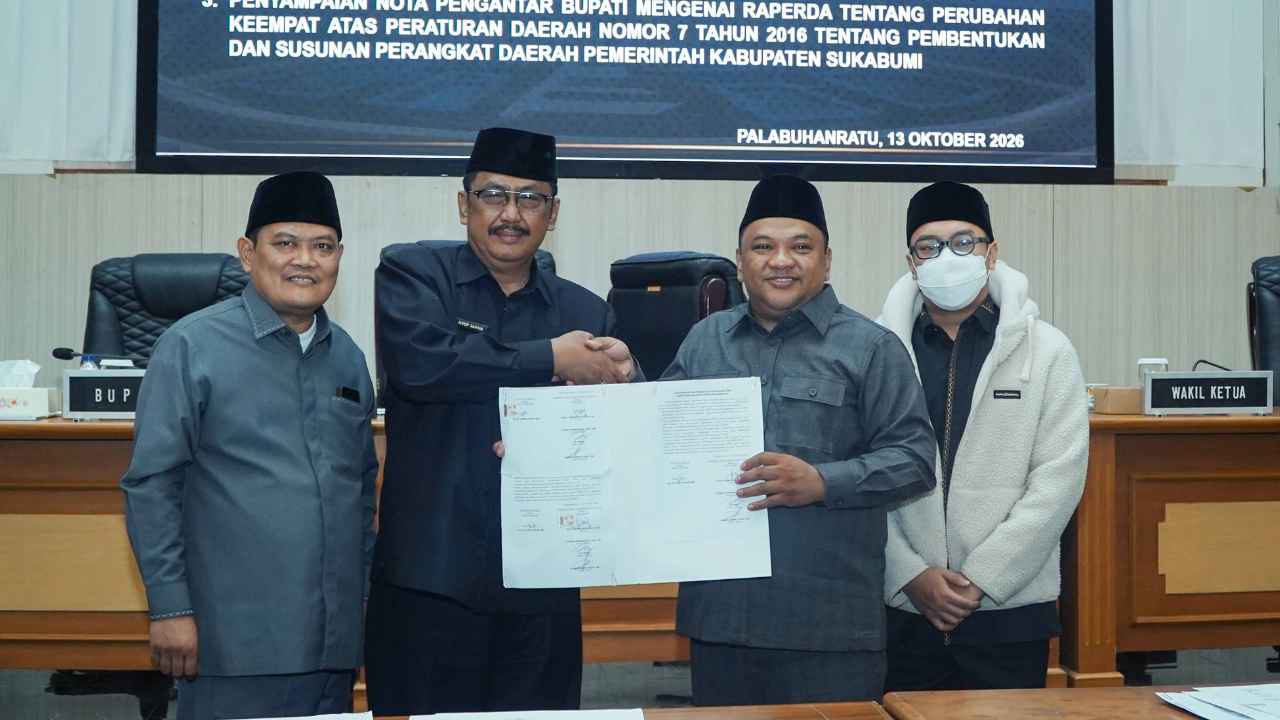 Rapat Paripurna ke-25 DPRD Kabupaten Sukabumi membahas persetujuan Raperda APBD 2027.